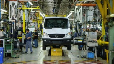 La planta de Mercedes Benz en La Matanza tiene nuevo dueño: qué empresario la adquirió